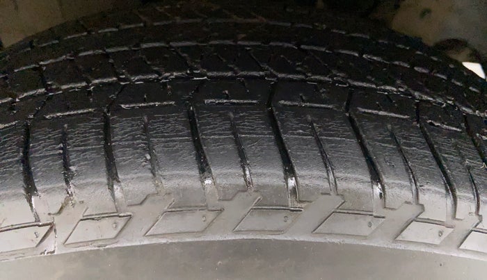 2015 Mahindra Scorpio S10, Diesel, Manual, 59,452 km, Left Front Tyre Tread