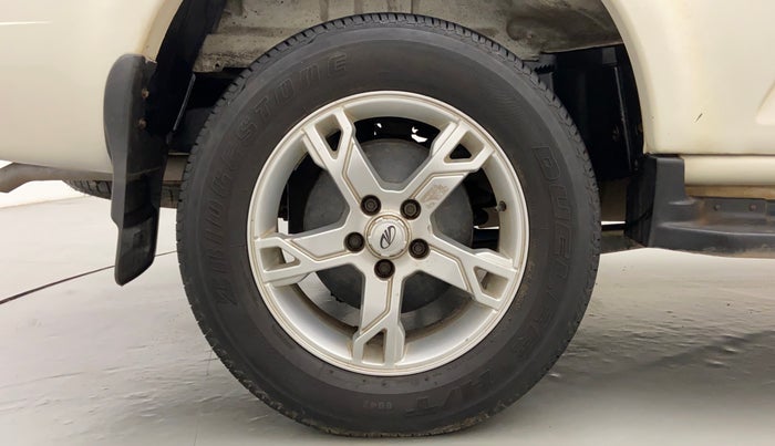 2015 Mahindra Scorpio S10, Diesel, Manual, 59,452 km, Right Rear Wheel