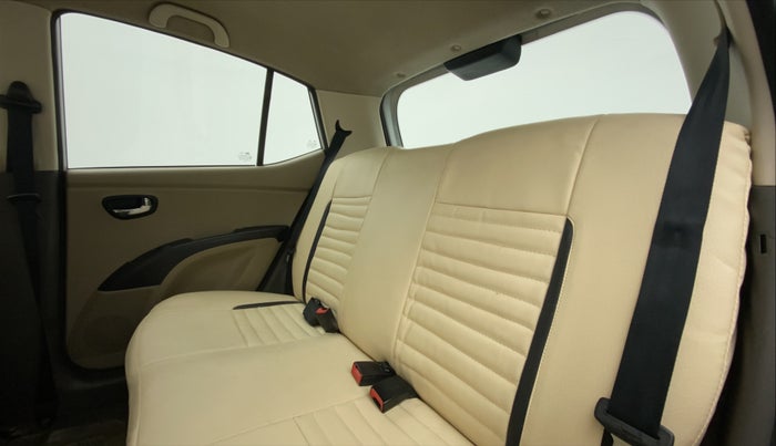 2011 Hyundai i10 MAGNA 1.1 IRDE2, Petrol, Manual, 29,267 km, Right Side Rear Door Cabin