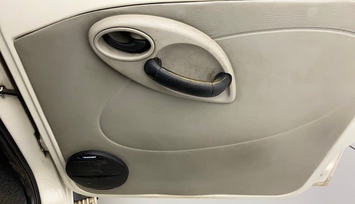 2016 Mahindra Scorpio S2, Diesel, Manual, 1,19,633 km, Driver Side Door Panels Control