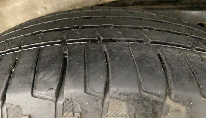 2016 Mahindra Scorpio S2, Diesel, Manual, 1,19,633 km, Left Rear Tyre Tread