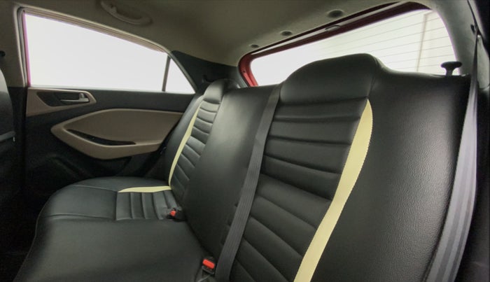 2017 Hyundai Elite i20 ASTA 1.2, Petrol, Manual, 40,373 km, Right Side Rear Door Cabin