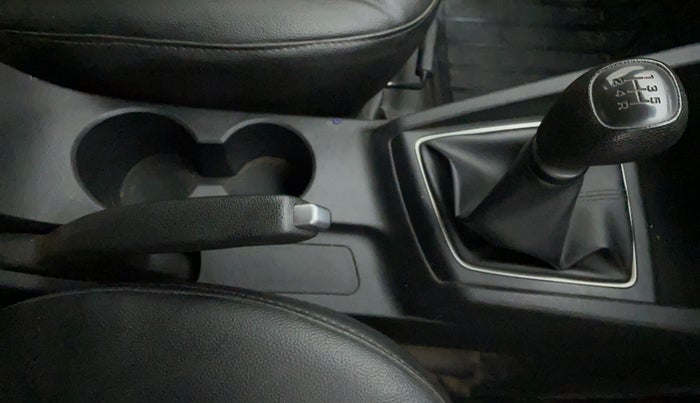 2017 Hyundai Elite i20 ASTA 1.2, Petrol, Manual, 40,373 km, Gear Lever