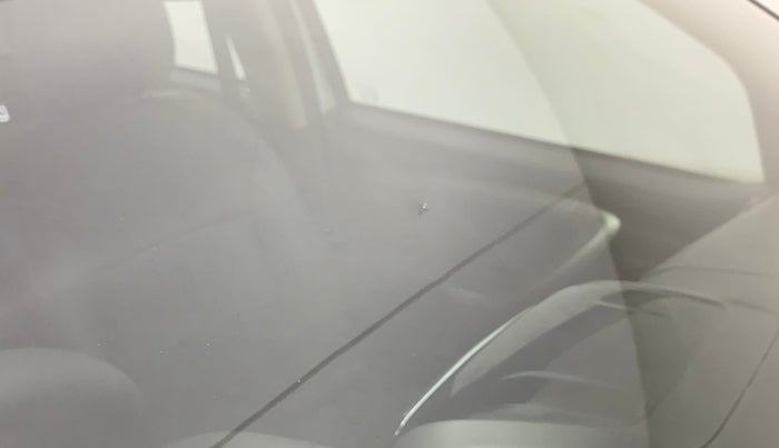 2020 Renault Duster RXS 1.3 TURBO PETROL CVT, Petrol, Automatic, 49,264 km, Front windshield - Minor spot on windshield