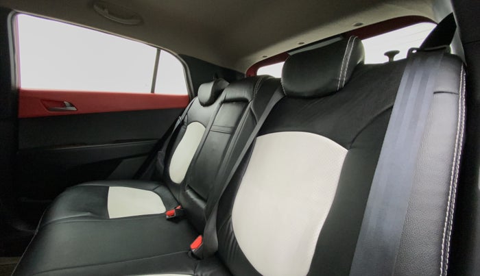 2015 Hyundai Creta 1.6 SX PLUS DIESEL, Diesel, Manual, 68,211 km, Right Side Rear Door Cabin