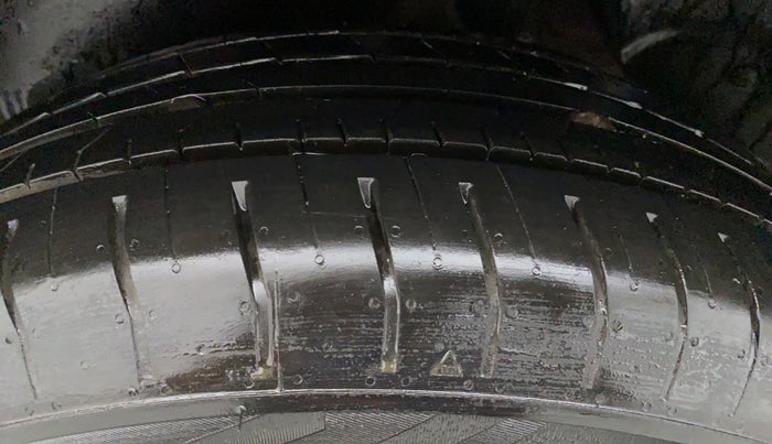 2015 Hyundai Creta 1.6 SX PLUS DIESEL, Diesel, Manual, 68,211 km, Right Front Tyre Tread
