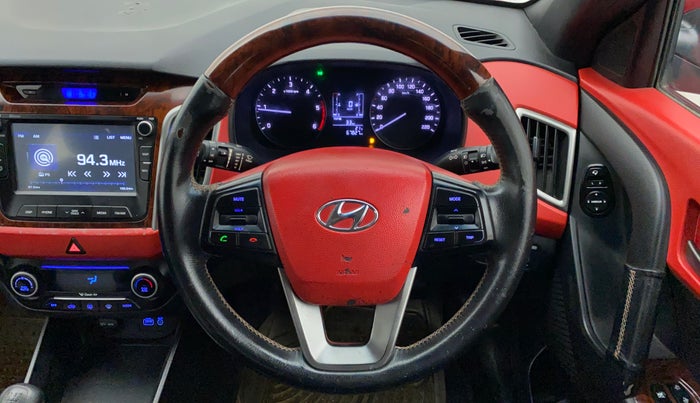 2015 Hyundai Creta 1.6 SX PLUS DIESEL, Diesel, Manual, 68,211 km, Steering Wheel Close Up