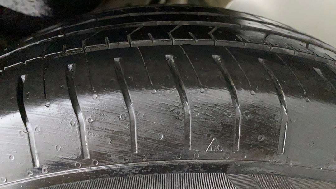 Left Rear Tyre Tread