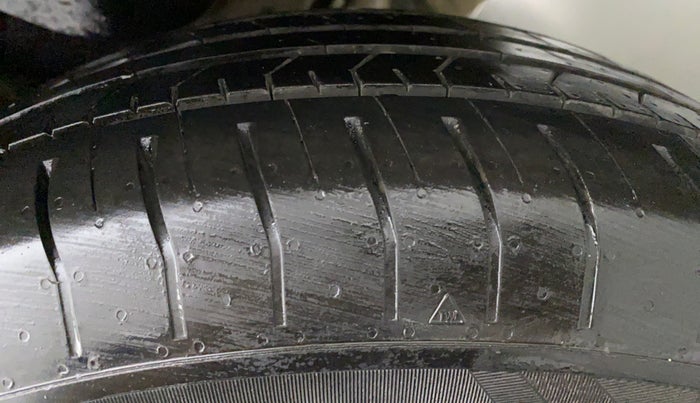 2015 Hyundai Creta 1.6 SX PLUS DIESEL, Diesel, Manual, 68,211 km, Left Rear Tyre Tread