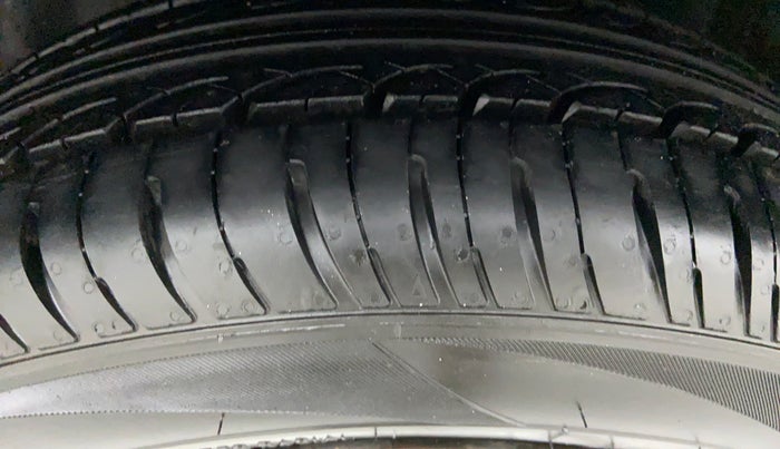 2010 Honda City S MT PETROL, Petrol, Manual, 1,13,701 km, Left Front Tyre Tread
