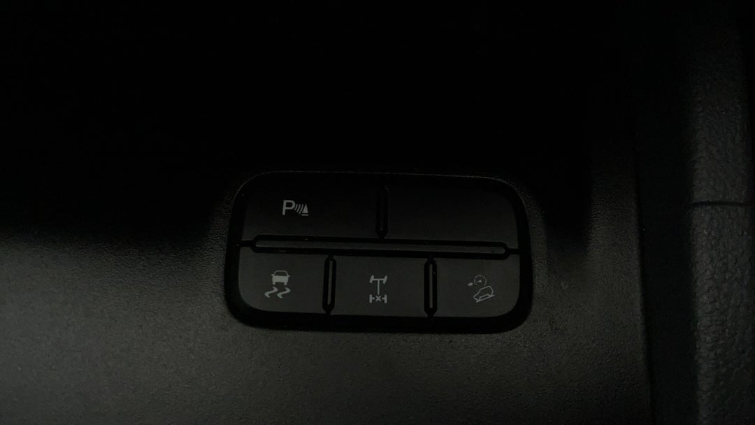 2018 Ford Ranger Xlt 3.2 (4x4), Automatic, 142994 km, Utility Switches/Buttons