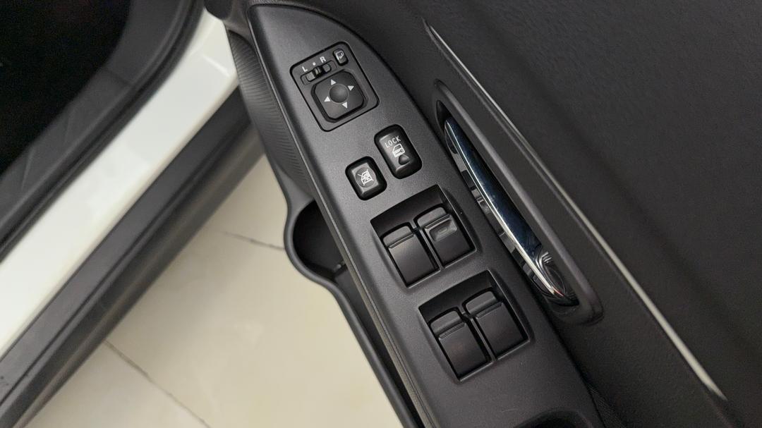 2016 Mitsubishi ASX Ls (2wd), Manual, 85161 km, Drivers Side Door Panel Controls