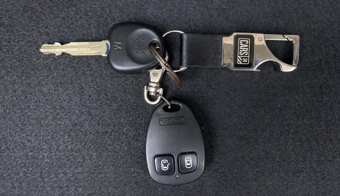 2012 Hyundai Eon D LITE PLUS, Petrol, Manual, 37,956 km, Key Close Up
