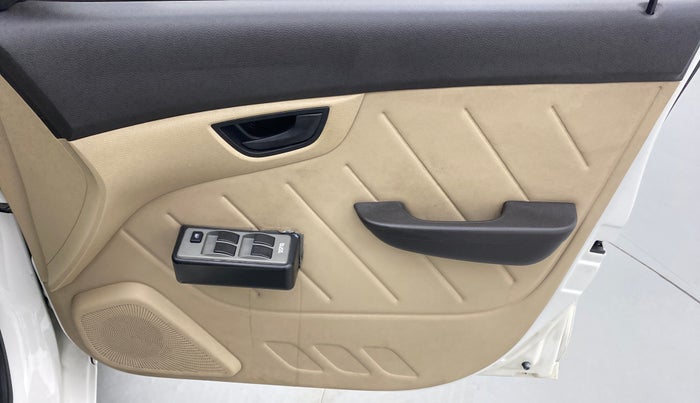 2012 Hyundai Eon D LITE PLUS, Petrol, Manual, 37,956 km, Driver Side Door Panels Control