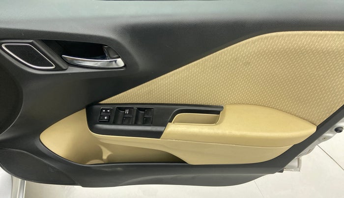 2018 Honda City V MT PETROL, Petrol, Manual, 29,942 km, Driver Side Door Panels Control