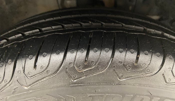 2018 Honda City V MT PETROL, Petrol, Manual, 29,942 km, Right Front Tyre Tread
