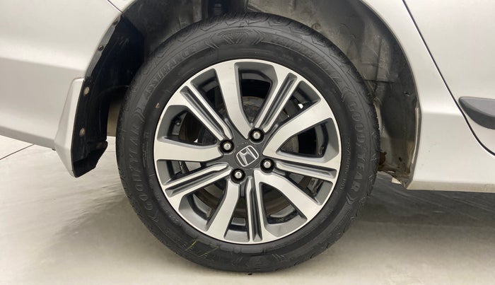 2018 Honda City V MT PETROL, Petrol, Manual, 29,942 km, Right Rear Wheel
