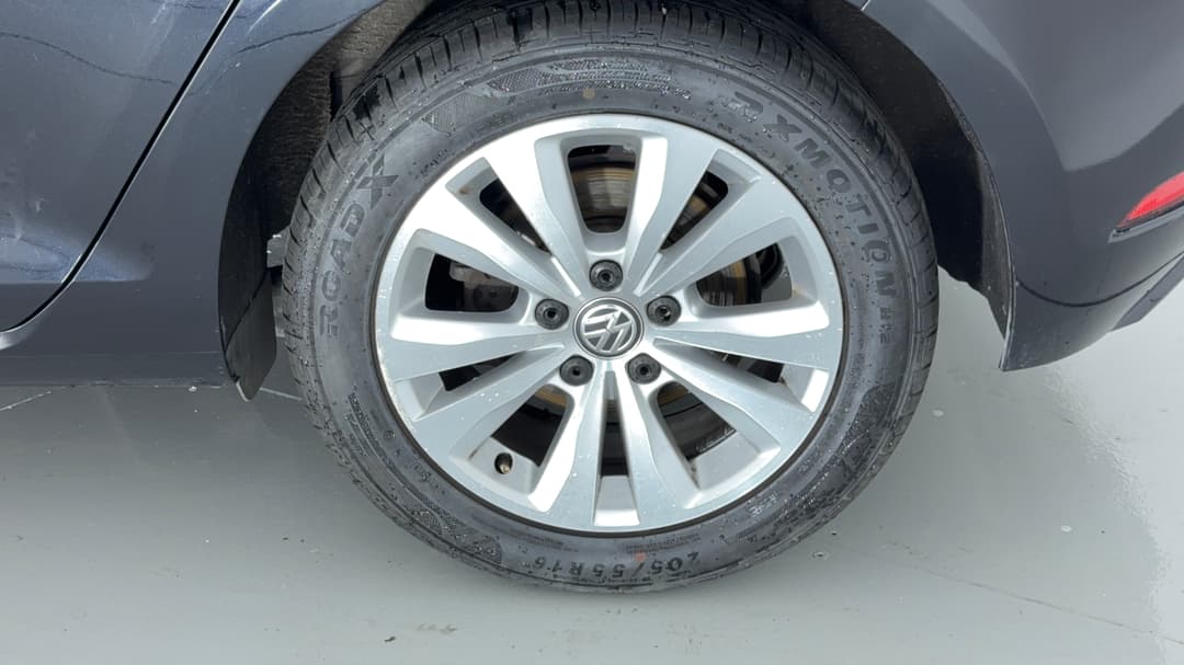 2018 Volkswagen Golf 110 Tsi Trendline, Automatic, 92444 km, Left Rear Wheel