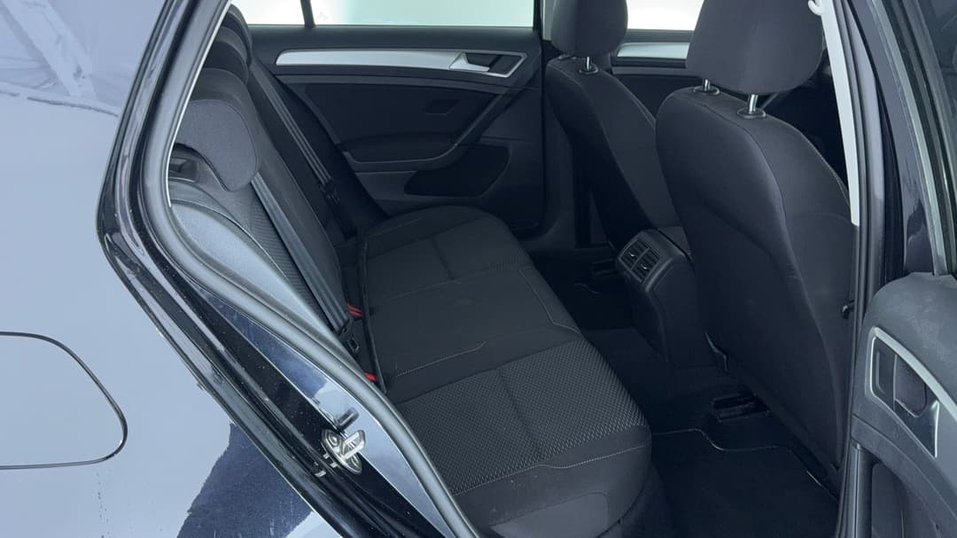 2018 Volkswagen Golf 110 Tsi Trendline, Automatic, 92444 km, Right Side Rear Door Cabin View