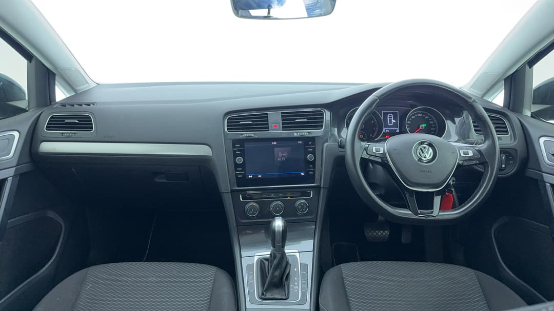 2018 Volkswagen Golf 110 Tsi Trendline, Automatic, 92444 km, Dashboard View