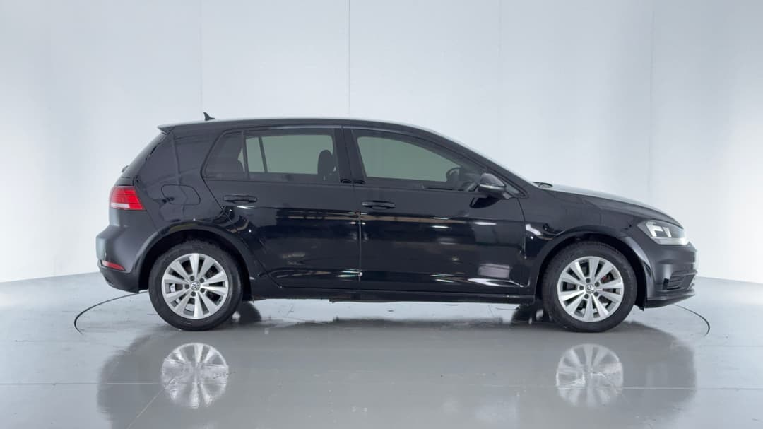 2018 Volkswagen Golf 110 Tsi Trendline, Automatic, 92444 km, Right Side View
