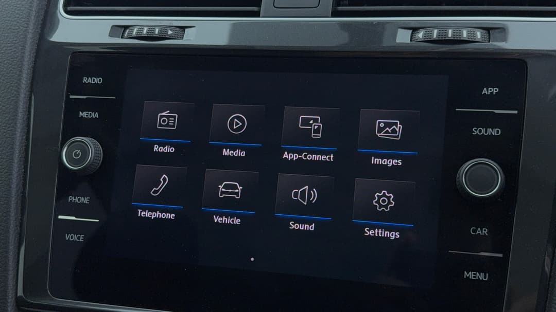 2018 Volkswagen Golf 110 Tsi Trendline, Automatic, 92444 km, Infotainment System