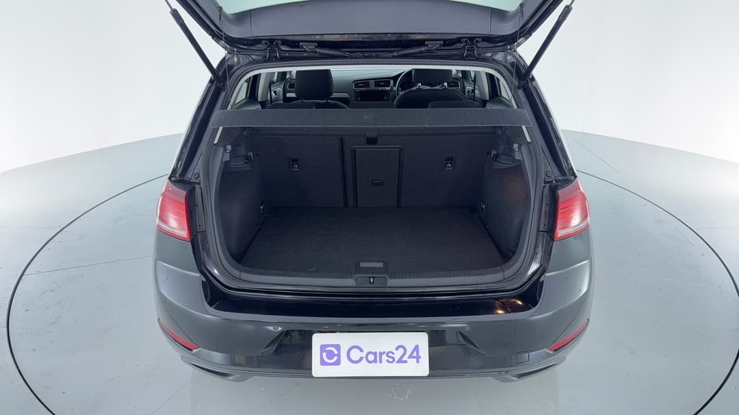2018 Volkswagen Golf 110 Tsi Trendline, Automatic, 92444 km, Boot Inside View