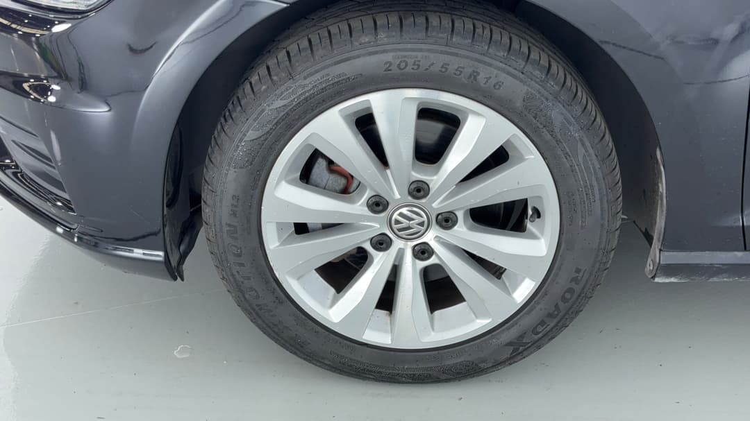 2018 Volkswagen Golf 110 Tsi Trendline, Automatic, 92444 km, Left Front Wheel