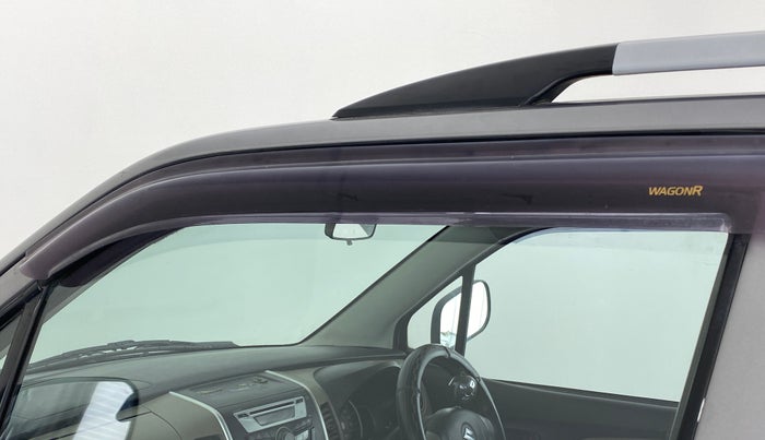 2015 Maruti Wagon R 1.0 VXI, Petrol, Manual, 28,989 km, Front passenger door - Door visor damaged
