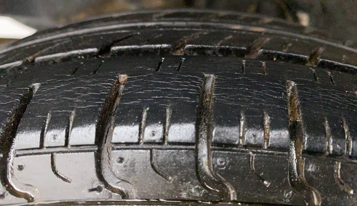 2018 Datsun Go Plus T, Petrol, Manual, 29,855 km, Right Rear Tyre Tread
