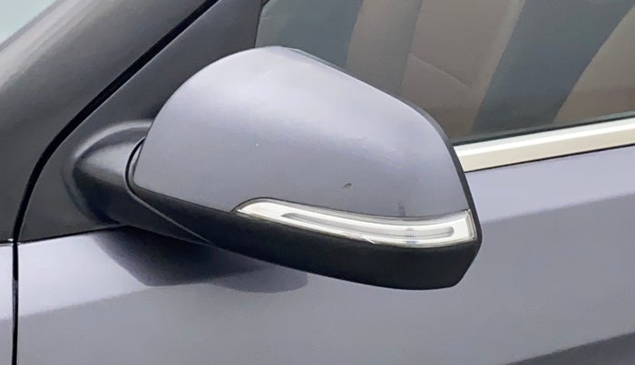 2016 Hyundai Creta SX 1.6 DIESEL, Diesel, Manual, 1,08,129 km, Left rear-view mirror - Indicator light has minor damage