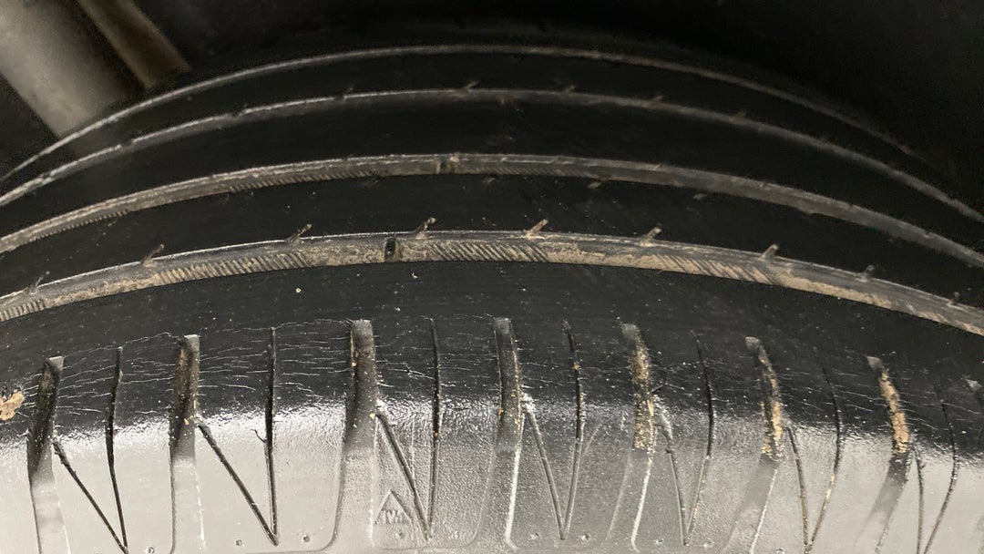 Right Rear Tyre Tread