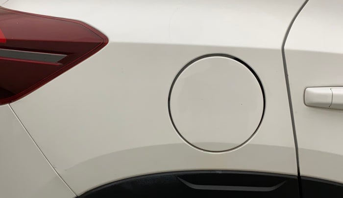 2022 Nissan MAGNITE XE, Petrol, Manual, 12,695 km, Right quarter panel - Minor scratches