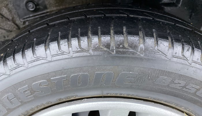 2011 Toyota Etios G, Petrol, Manual, 58,462 km, Left Rear Tyre Tread