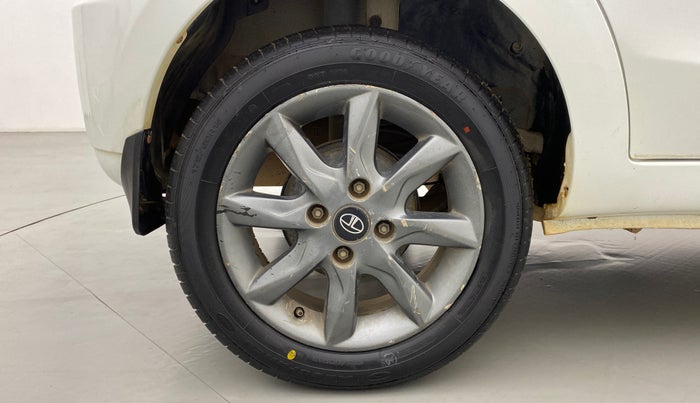 2015 Tata Bolt XT REVOTRON, Petrol, Manual, 27,262 km, Right Rear Wheel