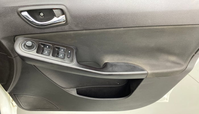 2015 Tata Bolt XT REVOTRON, Petrol, Manual, 27,262 km, Driver Side Door Panels Control