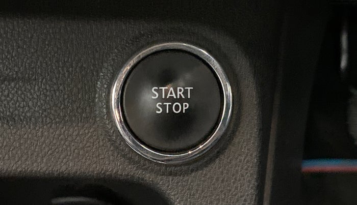 2018 Renault Captur RXT Diesel Dual Tone, Diesel, Manual, 38,532 km, Keyless Start/ Stop Button