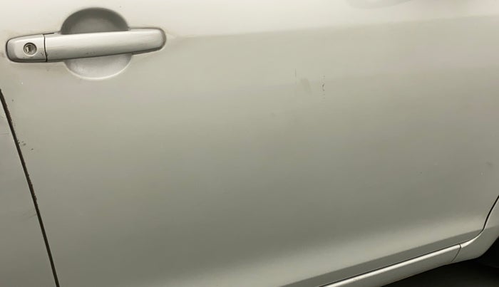 2014 Maruti Swift Dzire VXI, Petrol, Manual, 68,401 km, Driver-side door - Minor scratches