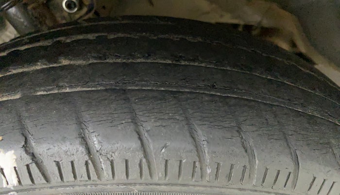 2018 Maruti Celerio LXI, Petrol, Manual, 37,934 km, Left Front Tyre Tread