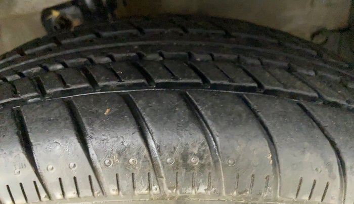 2018 Maruti Celerio LXI, Petrol, Manual, 37,934 km, Right Front Tyre Tread