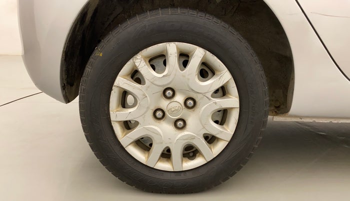 2011 Hyundai i20 MAGNA (O) 1.2, Petrol, Manual, 50 km, Right Rear Wheel