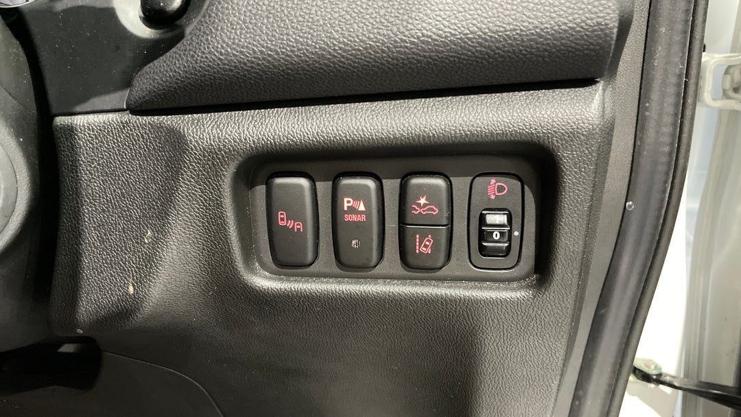 2024 Mitsubishi ASX Ls (2WD), Automatic, 31443 km, Utility Switches/Buttons