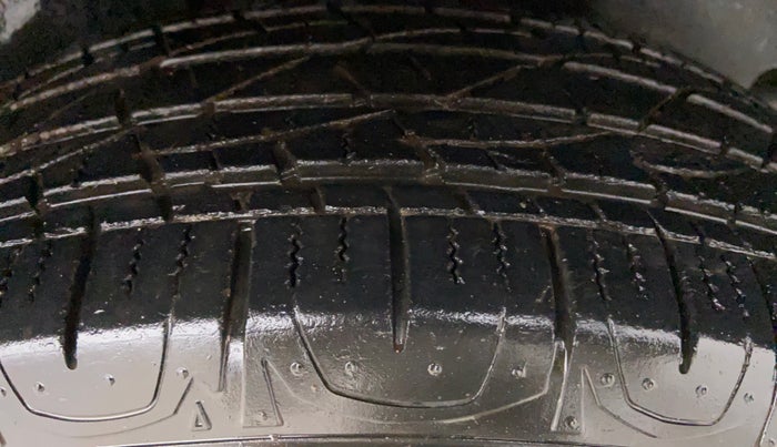2018 Jeep Compass 1.4 SPORT PETROL, Petrol, Manual, 19,836 km, Left Rear Tyre Tread