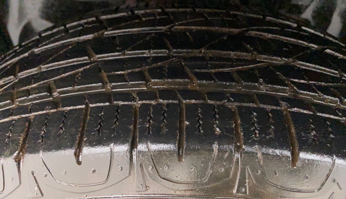 2018 Jeep Compass 1.4 SPORT PETROL, Petrol, Manual, 19,836 km, Left Front Tyre Tread