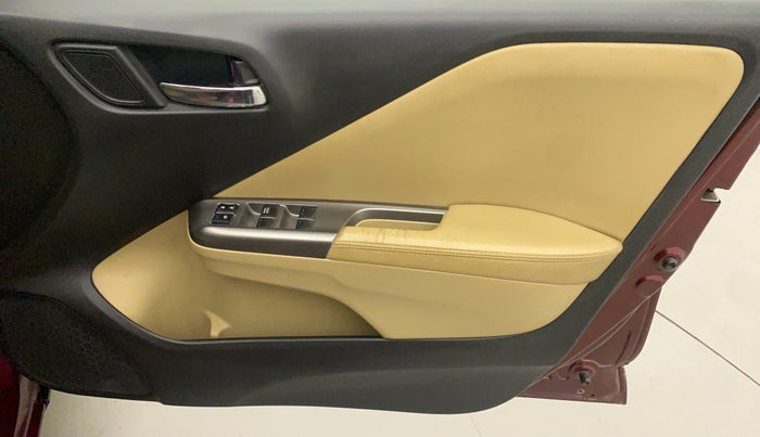 2015 Honda City 1.5L I-VTEC VX, Petrol, Manual, 1,00,831 km, Driver Side Door Panels Control