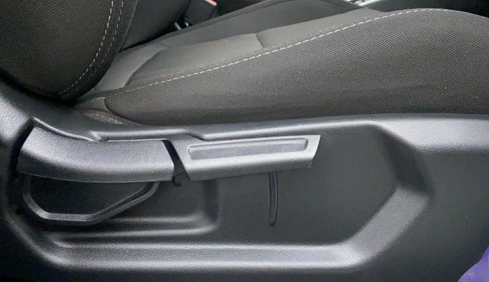 2021 Hyundai VENUE 1.0 TURBO GDI SX+ AT, Petrol, Automatic, Driver Side Adjustment Panel