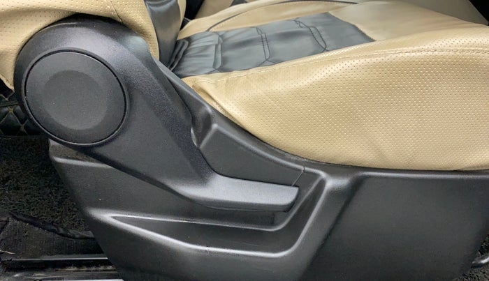 2019 Maruti New Wagon-R VXI 1.0, Petrol, Manual, 7,334 km, Driver Side Adjustment Panel