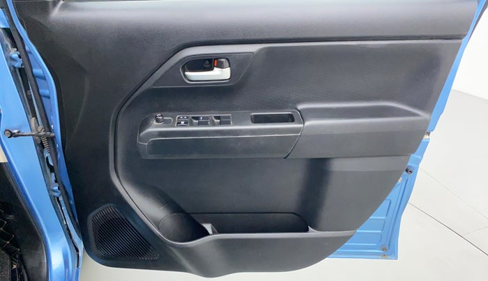 2019 Maruti New Wagon-R VXI 1.0, Petrol, Manual, 7,334 km, Driver Side Door Panels Control