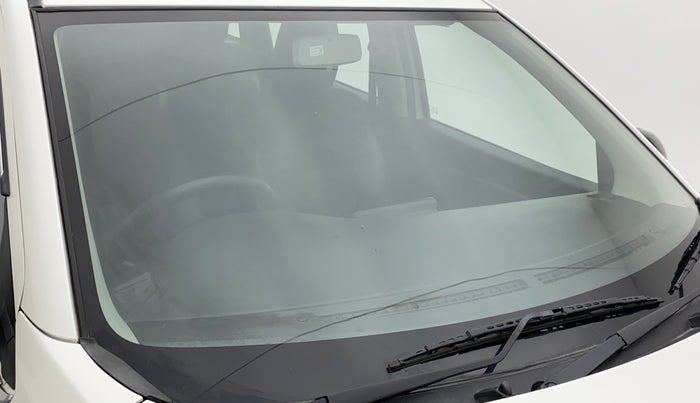 2021 Maruti XL6 ZETA MT, Petrol, Manual, 16,103 km, Front windshield - Minor spot on windshield