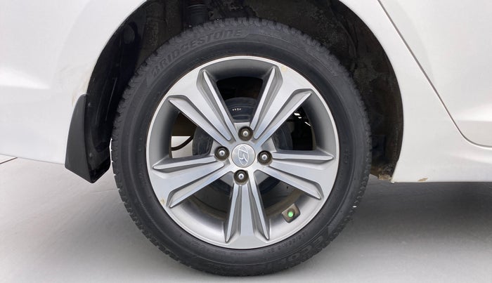 2019 Hyundai Verna 1.6 VTVT SX (O) AT, Petrol, Automatic, 70,764 km, Right Rear Wheel